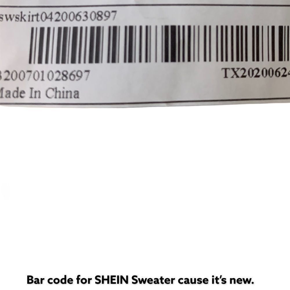 SHEIN Womens Black &âWhite CroppedâSweaterâSizeâLarge - Picture 6 of 7